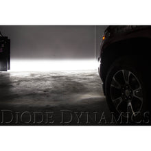 Load image into Gallery viewer, Pod-Light-Featuring-Advanced-Tir-Optics-For-High-Efficiency-And-Focus.