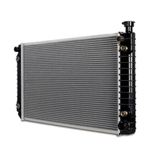 Load image into Gallery viewer, Mishimoto R622-AT for Select Chevrolet C1500, Chevrolet C1500 Suburban, Chevrolet C2500, Chevrolet C2500 Suburban, Chevrolet C3500, Chevrolet K1500, Chevrolet K1500 Suburban, Chevrolet K2500, Chevrolet K2500 Suburban, Chevrolet K3500, GMC C1500, GMC