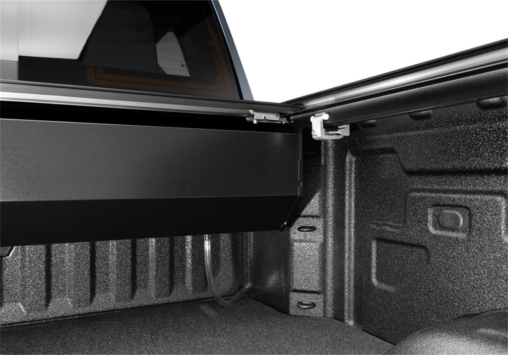 Retrax 80484 RetraxPRO MX for Select Chevrolet Silverado HD, Chevrolet Silverado HD, GMC Sierra HD, GMC Sierra HD