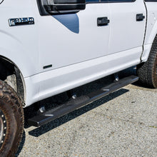 Load image into Gallery viewer, Ram-15-21-Ford-F-150--17-21-Ford-F-250--F350-Crew-Cab-R5-Xd-Nerf-Step-Bars---Black