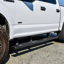 Load image into Gallery viewer, Ram-15-21-Ford-F-150--17-21-Ford-F-250--F350-Crew-Cab-R5-Xd-Nerf-Step-Bars---Black