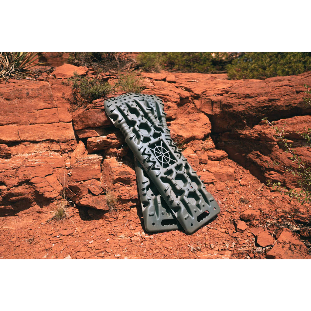 Recovery-Traction-Boards-W-Carry-Bag---Olive