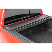 Load image into Gallery viewer, Retractable-Bed-Cover-5.7-Foot-Bed-19-22-Ram-150021-22-1500-Trx-Rough-Country
