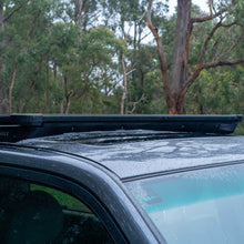 Load image into Gallery viewer, Roof-Rack-Base-With-Mount-Kit---Flat-Rack-With-Wind-Deflector
