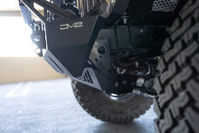 Load image into Gallery viewer, DV8 Offroad SPJL-02 JL/JT Front Bumper Sway-Bar Disconnect Motor Skid Plate