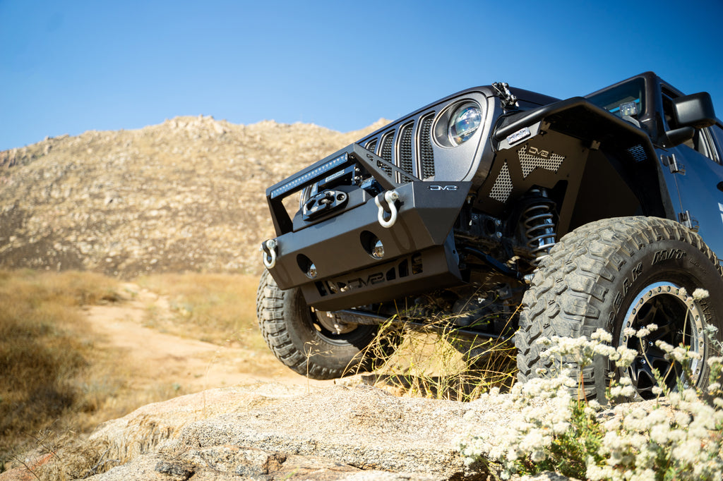 DV8 Offroad SPJL-02 JL/JT Front Bumper Sway-Bar Disconnect Motor Skid Plate