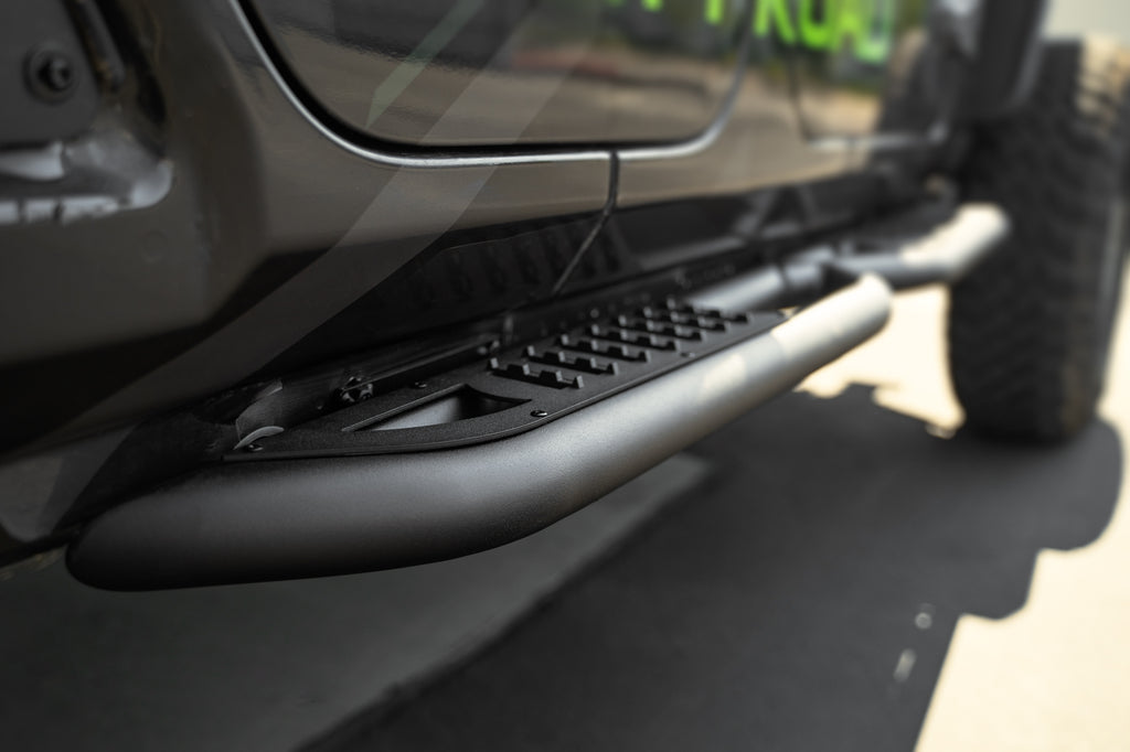 DV8 Offroad SRJL-08 Jeep Wrangler JL OE Plus 4-Door Side Steps