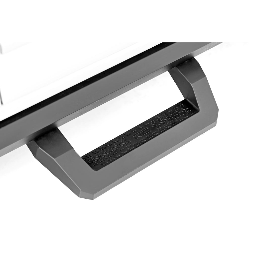 Sr2-Adjustable-Aluminum-Steps-Crew-Cab-07-18-ChevyGmc-15002500Hd3500Hd-Rough-Country