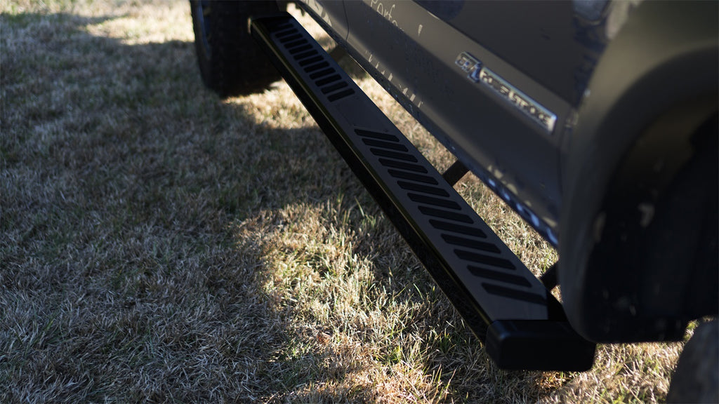 Lund 28565038 Summit Ridge 2.0 Running Board Kit for Select Nissan TITAN, Nissan TITAN XD