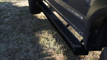 Load image into Gallery viewer, Lund 28565044 Summit Ridge 2.0 Running Board Kit for Select Chevrolet Silverado 1500, Chevrolet Silverado LTD, GMC Sierra