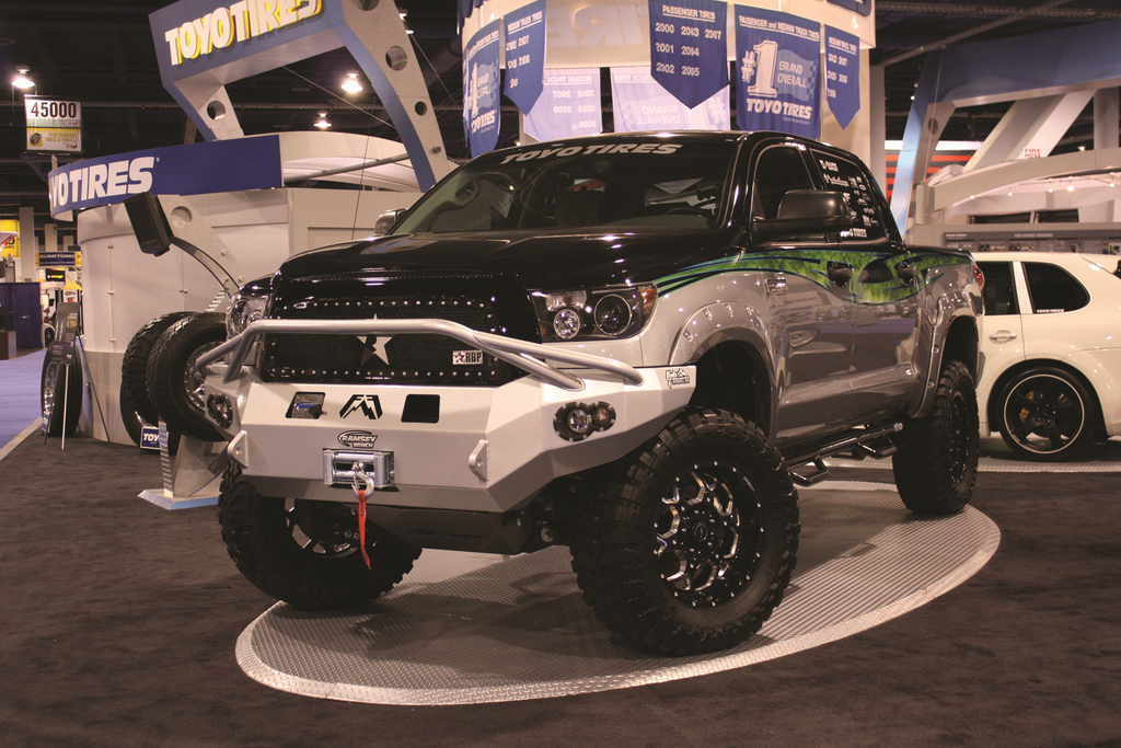 Fab Fours TT07-H1852-1 Premium Heavy Duty Winch Front Bumper for Select Toyota Tundra