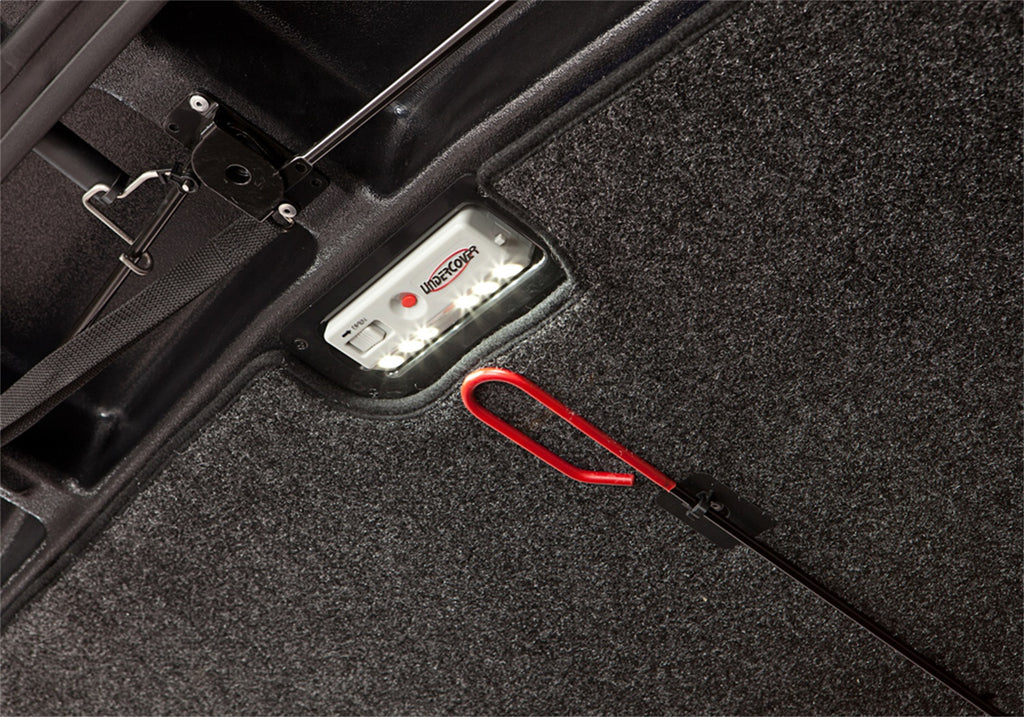 Undercover UC3118S Elite Smooth 19-24 (New Body Style) Ram1500 6ft.4in.SRW w/oRmBx w/oMultifnctnTG- for Select Ram