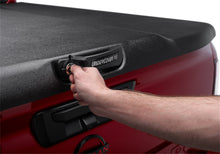 Load image into Gallery viewer, Undercover UC5098 Elite 22-26 Frontier 5ft. w/or w/out Utili-Track System for Select Nissan Frontier