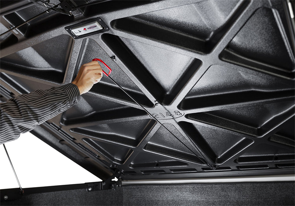 Undercover UC1178 Elite 19 (New Body Style)-26 Silverado 5ft.9in. w/out Multi-Flex Tailgate-Blk Tx for Select Chevrolet Silverado 1500, Chevrolet Silverado LTD