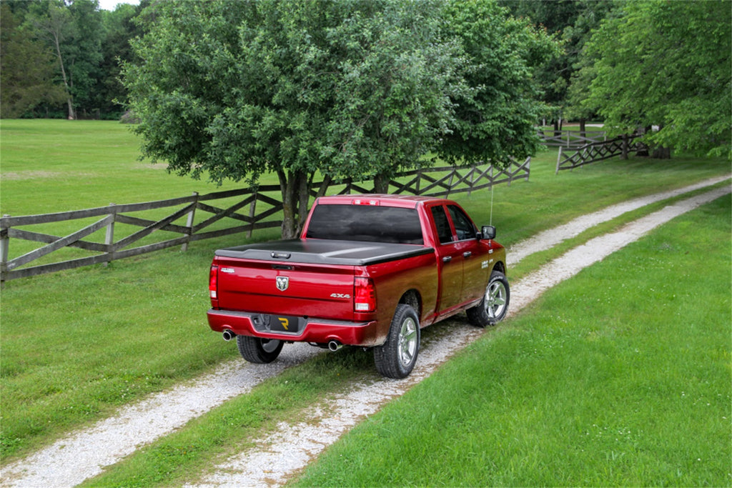 Undercover UC4138 Elite 16-23 Tac 5ft. w/Deck Rail System-Blk Txt for Select Toyota Tacoma