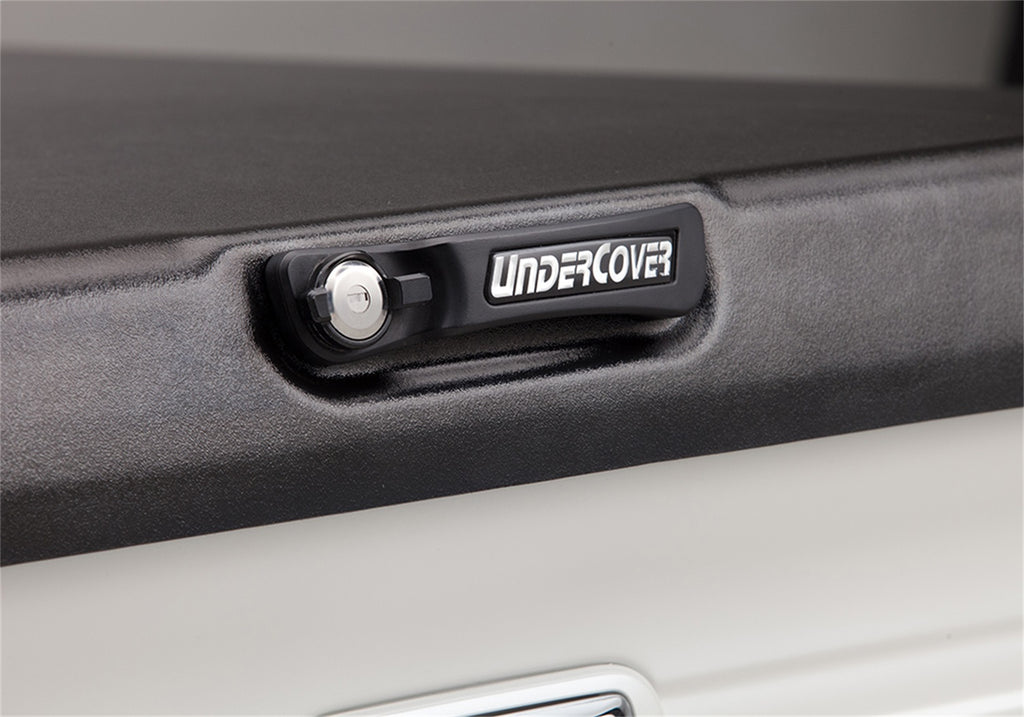 Undercover UC4138 Elite 16-23 Tac 5ft. w/Deck Rail System-Blk Txt for Select Toyota Tacoma