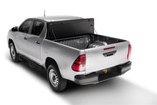 Load image into Gallery viewer, Undercover FX41020 Flex 24-26 Tacoma 6ft.2in. for Select Toyota Tacoma