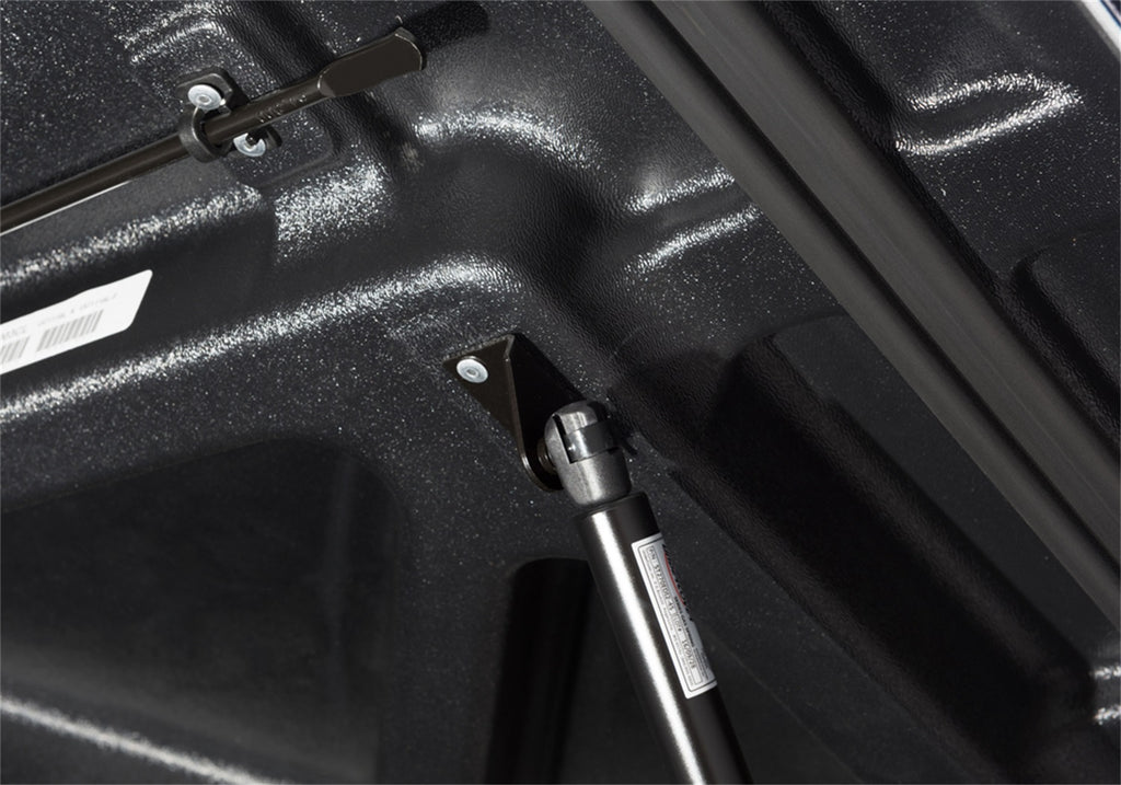 Undercover UC3116S SE Smooth 19-24 (New Body Style) Ram1500 6ft.4in.SRW w/o RamBox w/o MultifnctnTG for Select Ram