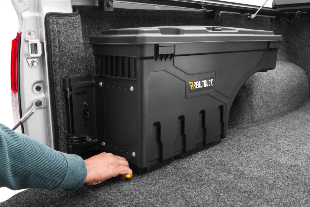 Undercover SC503D Swing Case 22-26 Frontier Driver for Select Nissan Frontier