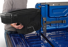 Load image into Gallery viewer, Undercover SC101D Swing Case 99-06 (07 Classic) Silv/Sierra 1500/2500HD/3500HD Fleetside Driver for Select Chevrolet Silverado 1500, Chevrolet Silverado Classic, Chevrolet Silverado HD, Chevrolet Silverado HD Classic, Chevrolet Silverado 2500, Chevrolet