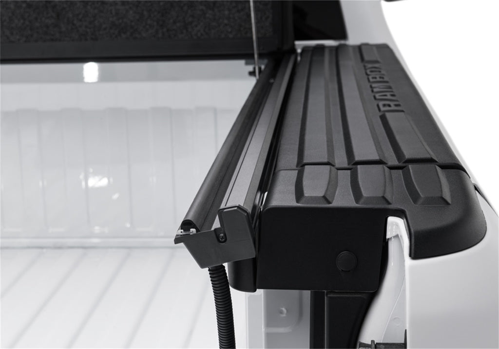 Undercover UX32011 Ultra Flex 19-26 (New Body Style) Ram 5ft.7in. w/RamBox w/out Black Track System for Select Ram
