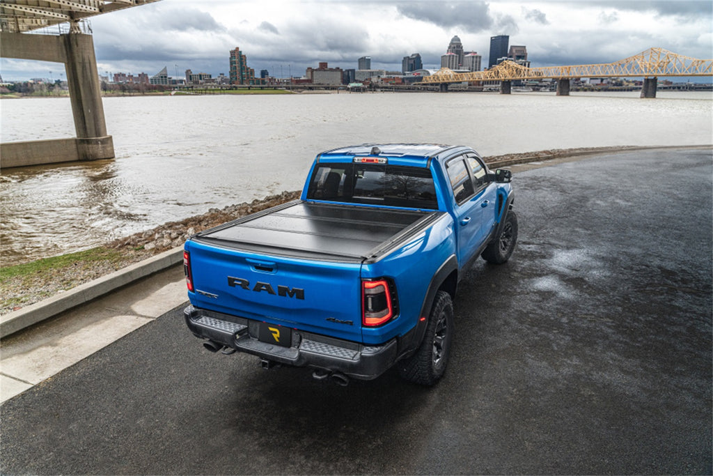 Undercover UX32012 Ultra Flex 19-26 (New Body Style) Ram 5ft.7in. w/o RamBox w/Multifunction TG for Select Ram