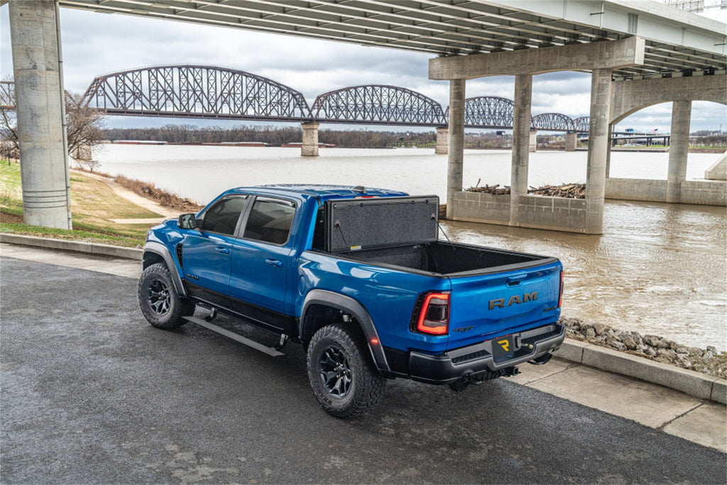 Undercover UX32013 Ultra Flex 19-26 (New Body Style) Ram 1500 6ft.4 w/o RamBox w/Multifunction TG for Select Ram