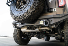 Load image into Gallery viewer, DV8 Offroad UNSK-01BL Black DV8 Elite Series D-Rings (Pair)
