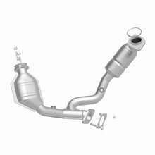 Load image into Gallery viewer, MagnaFlow Exhaust Products 5411466 California CARB Direct-Fit Catalytic Converter for Select Ford Taurus, Mercury Sable