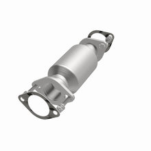Load image into Gallery viewer, MagnaFlow Exhaust Products 5571858 California CARB Direct-Fit Catalytic Converter for Select Kia Spectra