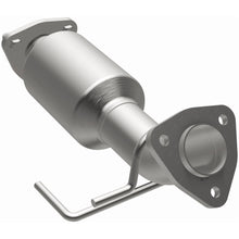 Load image into Gallery viewer, MagnaFlow Exhaust Products 5571452 California CARB Direct-Fit Catalytic Converter for Select Honda Civic