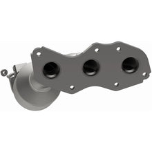 Load image into Gallery viewer, MagnaFlow Exhaust Products 5582820 California CARB Manifold Catalytic Converter for Select Toyota RAV4