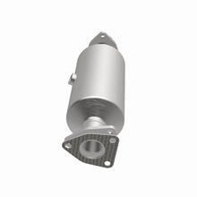 Load image into Gallery viewer, MagnaFlow Exhaust Products 5661912 California CARB Direct-Fit Catalytic Converter for Select Honda Accord