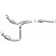 Load image into Gallery viewer, MagnaFlow Exhaust Products 52134 OEM Grade Direct-Fit Catalytic Converter for Select Chevrolet Express 1500, Chevrolet Express 2500, Chevrolet Express 3500, GMC Savana 1500, GMC Savana 2500, GMC Savana