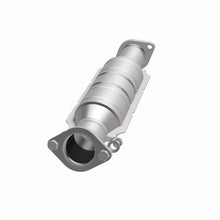 Load image into Gallery viewer, MagnaFlow Exhaust Products 51426 OEM Grade Direct-Fit Catalytic Converter for Select Hyundai Azera, Hyundai Santa Fe, Hyundai Sonata, Hyundai Veracruz, Kia Amanti