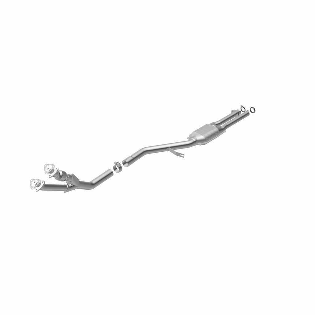 MagnaFlow Exhaust Products 23554 Standard Grade Direct-Fit Catalytic Converter for Select BMW 325i, BMW 325is