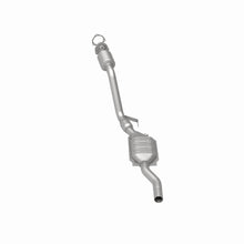Load image into Gallery viewer, MagnaFlow Exhaust Products 444333 California CARB Direct-Fit Catalytic Converter for Select Audi A4, Audi A6, Audi A6 Quattro, Volkswagen Passat