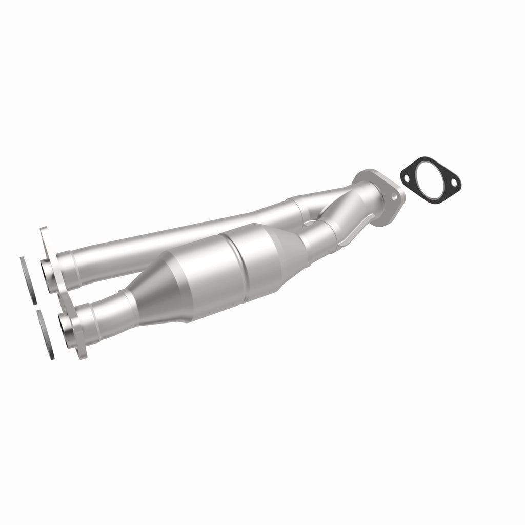 MagnaFlow Exhaust Products 51975 OEM Grade Direct-Fit Catalytic Converter for Select Mazda 6