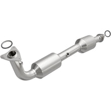 Load image into Gallery viewer, MagnaFlow Exhaust Products 5481626 California CARB Direct-Fit Catalytic Converter for Select Toyota Tundra