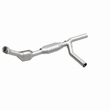 Load image into Gallery viewer, MagnaFlow Exhaust Products 447110 California CARB Direct-Fit Catalytic Converter for Select Ford E-150 Econoline, Ford E-150 Econoline Club Wagon