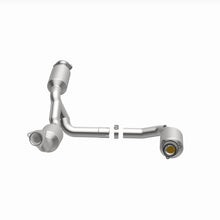 Load image into Gallery viewer, MagnaFlow Exhaust Products 280429 OEM Grade Direct-Fit Catalytic Converter for Select Chevrolet Express 2500, Chevrolet Express 3500, Chevrolet Express 4500, GMC Savana 2500, GMC Savana 3500, GMC Savana