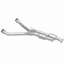 Load image into Gallery viewer, MagnaFlow Exhaust Products 557969 California CARB Direct-Fit Catalytic Converter for Select Cadillac CTS