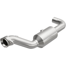 Load image into Gallery viewer, MagnaFlow Exhaust Products 280218 OEM Grade Direct-Fit Catalytic Converter for Select Ford Expedition, Lincoln Navigator