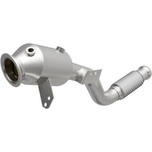 Load image into Gallery viewer, MagnaFlow Exhaust Products 21-897 OEM Grade Direct-Fit Catalytic Converter for Select Mercedes-Benz Metris