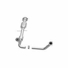 Load image into Gallery viewer, MagnaFlow Exhaust Products 447240 California CARB Direct-Fit Catalytic Converter for Select Chevrolet S10, GMC Sonoma, Isuzu Hombre