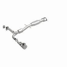 Load image into Gallery viewer, MagnaFlow Exhaust Products 23717 HM Grade Direct-Fit Catalytic Converter for Select Chevrolet S10, GMC Sonoma