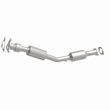 Load image into Gallery viewer, MagnaFlow Exhaust Products 5631197 California CARB Direct-Fit Catalytic Converter for Select Chevrolet Cobalt, Pontiac G5, Saturn Ion