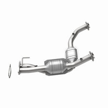 Load image into Gallery viewer, MagnaFlow Exhaust Products 49682 OEM Grade Direct-Fit Catalytic Converter for Select Ford Ranger, Mazda B4000