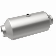 Load image into Gallery viewer, MagnaFlow Exhaust Products 51299 OEM Grade Universal Catalytic Converter for Select Ford E-450 Super Duty, Ford F-350 Super Duty, Ford F-450 Super Duty, Ford F-53 Motorhome Chassis, Ford F-550 Super Duty, Ford F-59 Commercial Stripped Chassis, Ford