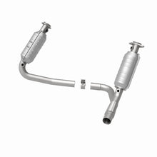 Load image into Gallery viewer, MagnaFlow Exhaust Products 4451627 California CARB Direct-Fit Catalytic Converter for Select Mitsubishi Raider